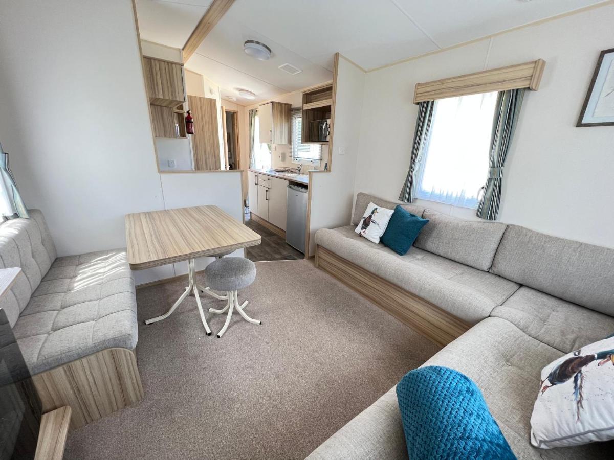 Mallard Corner, Cosy Cotswold Lakeview Lodge Саут-Керни Экстерьер фото