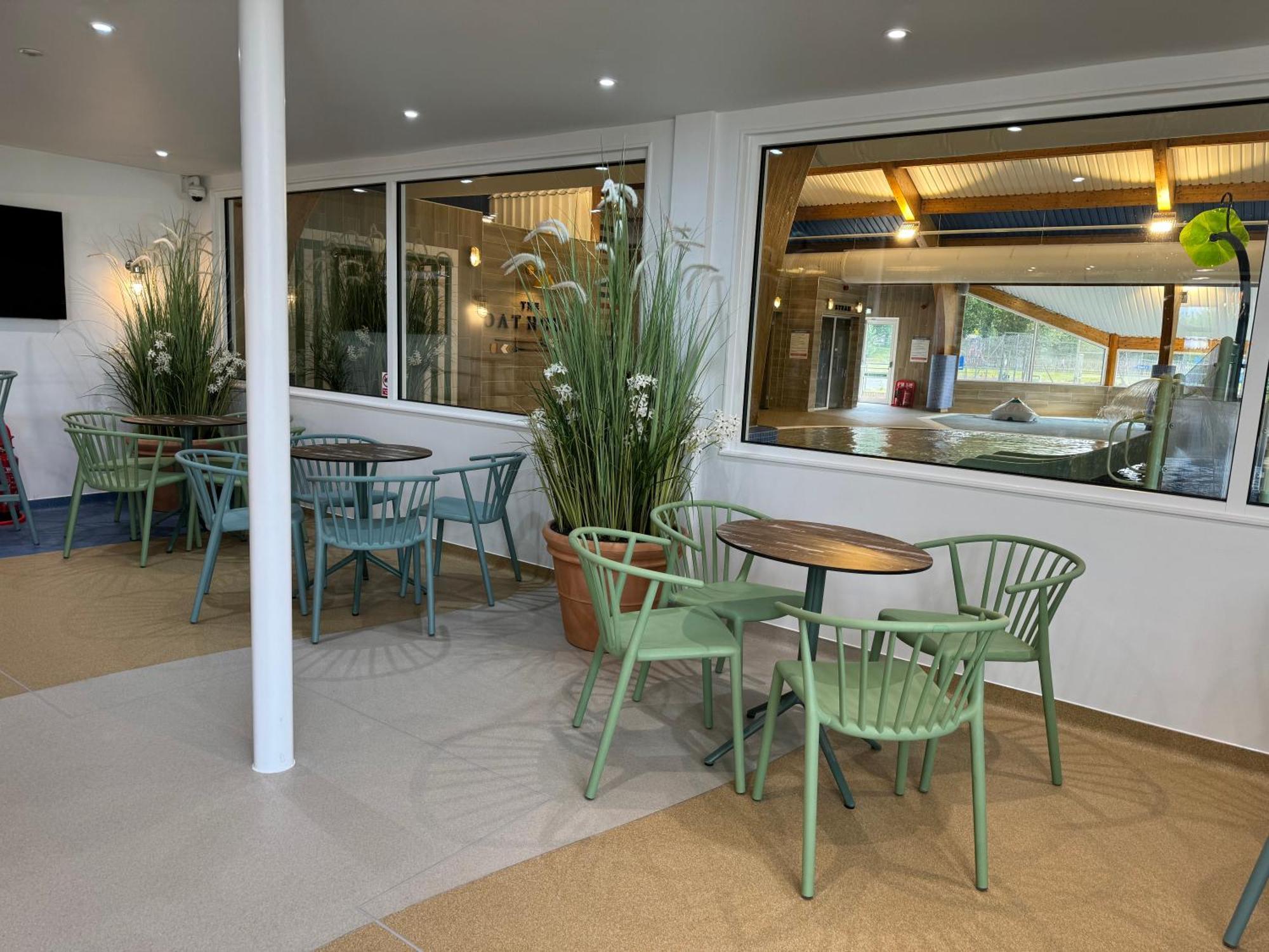 Mallard Corner, Cosy Cotswold Lakeview Lodge Саут-Керни Экстерьер фото